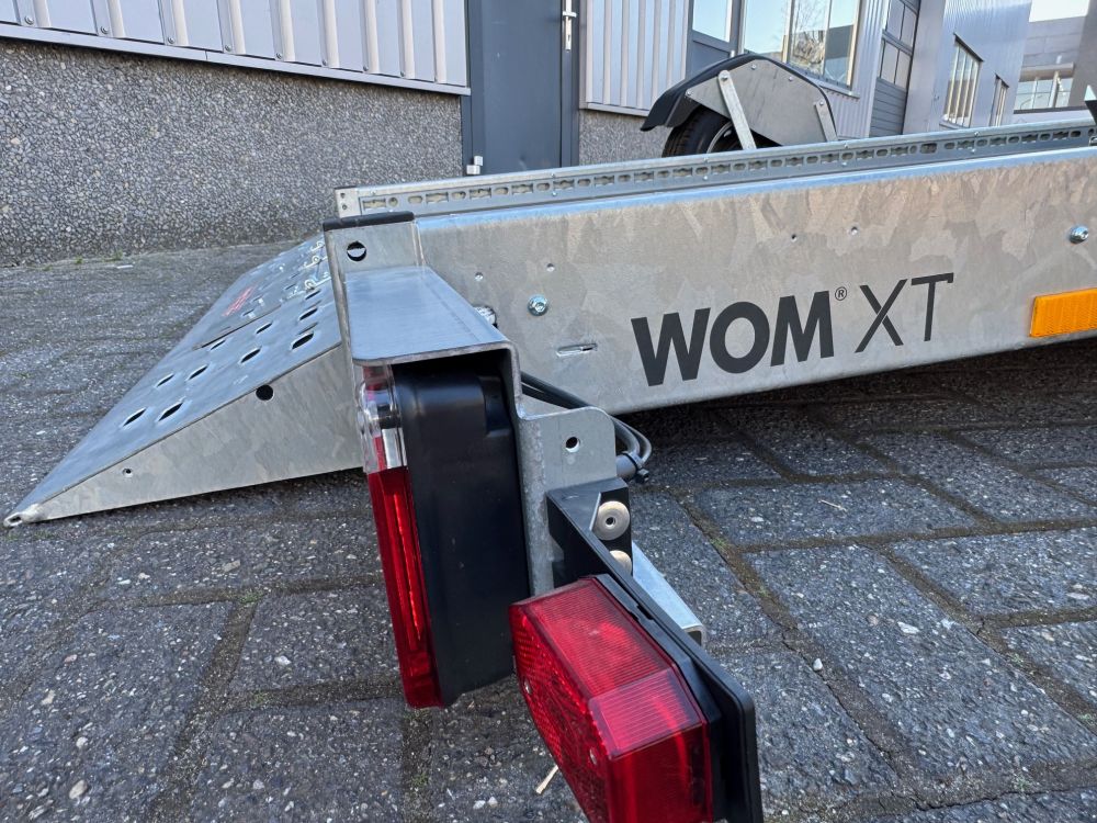 Foto WOM XT 1300kg Verlaagbare motortrailer 251x152cm